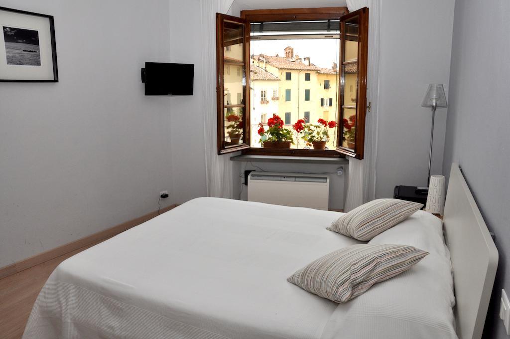 At Home Bed And Breakfast Lucca Quarto foto